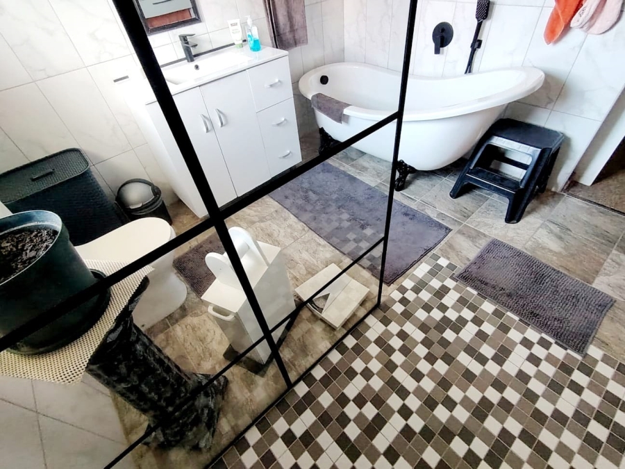 3 Bedroom Property for Sale in Cambridge Eastern Cape